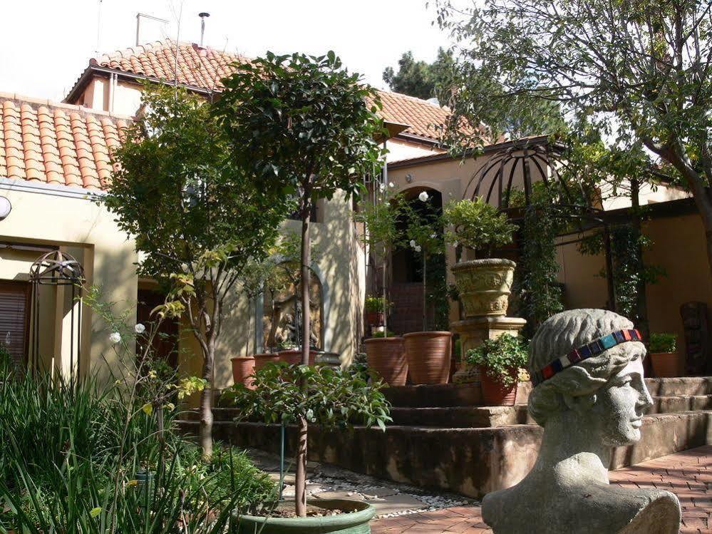 Bohemian Guesthouse - Pretoria-Noord Exteriör bild